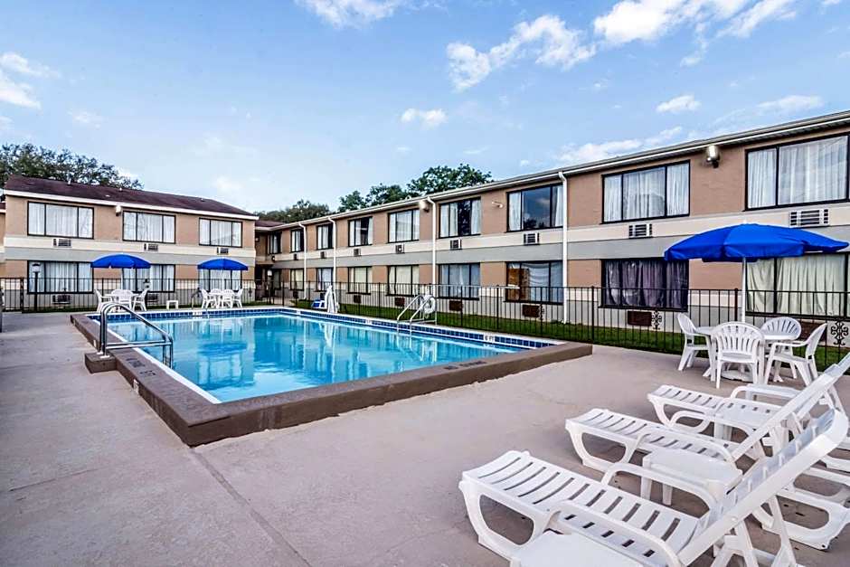 Quality Inn Pensacola North