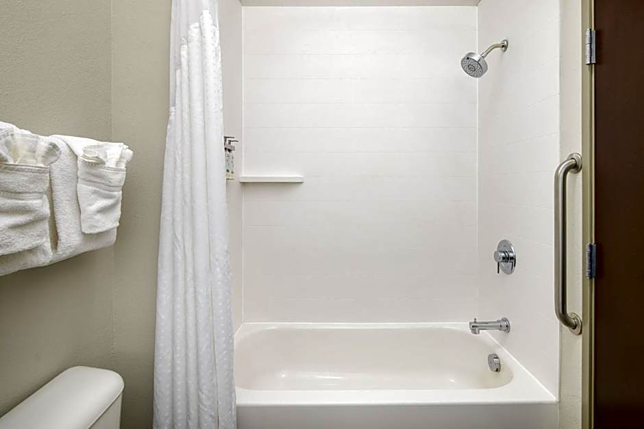 Holiday Inn Express & Suites Bridgeport By IHG