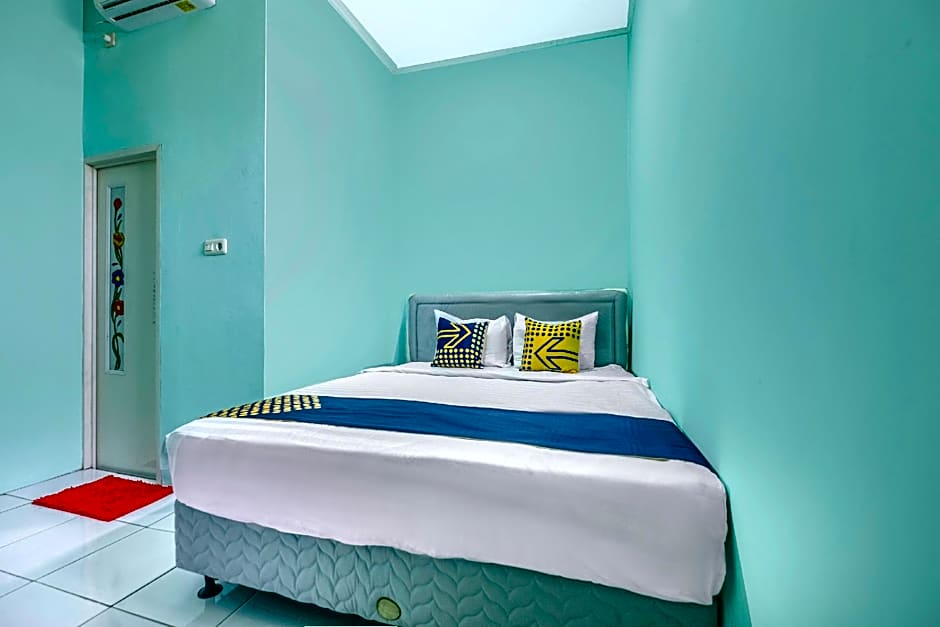 OYO Life 1889 Mbuahpage