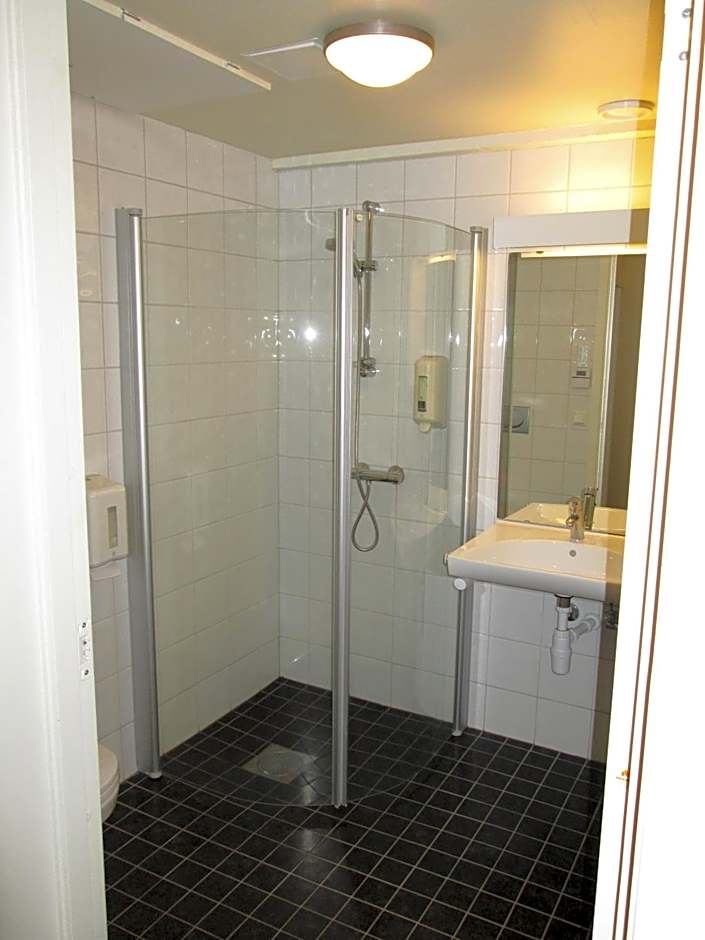 Lavik Fjord Hotel & Apartments