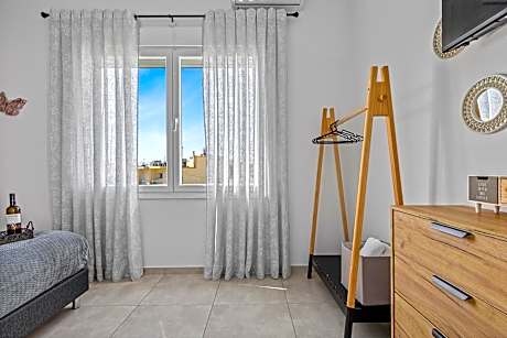 Apartment with Garden View
