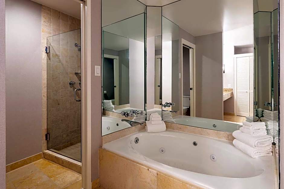 Hilton Dallas Lincoln Centre