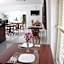 Heeren Palm Suites