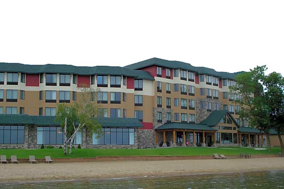 SouthShore Hotel on Lake Bemidji Trademark Collect