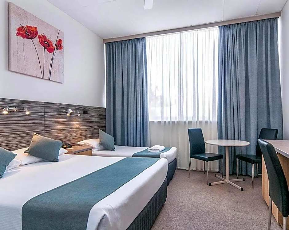 Comfort Inn Regal Park