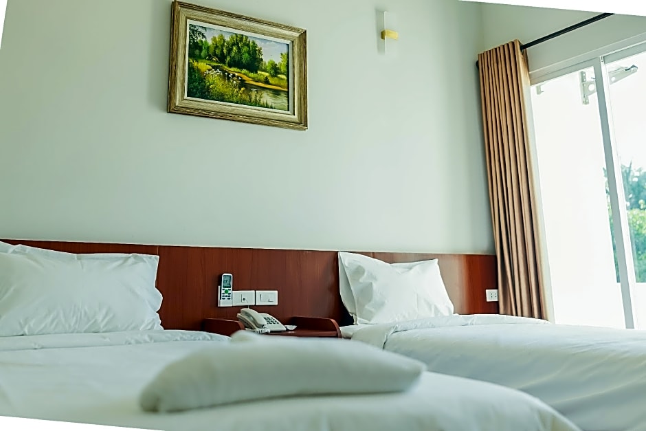 Douangpraseuth Hotel