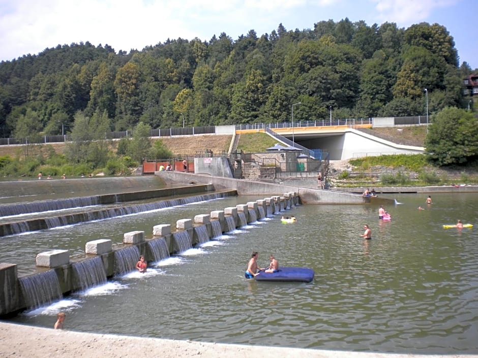 Uroczy Domek Z Ogrodem I Tarasem