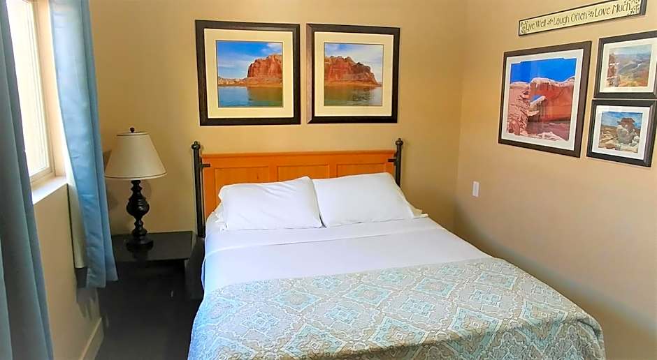 Lake Powell Motel & Apartments