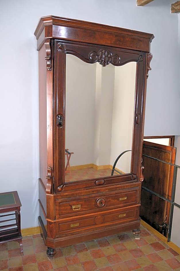 Lo Palauet de la Muralla