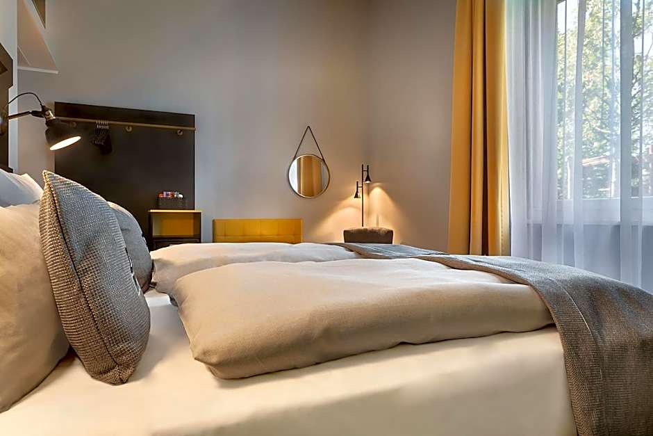Holiday Inn - the niu, Fury Aschheim by IHG