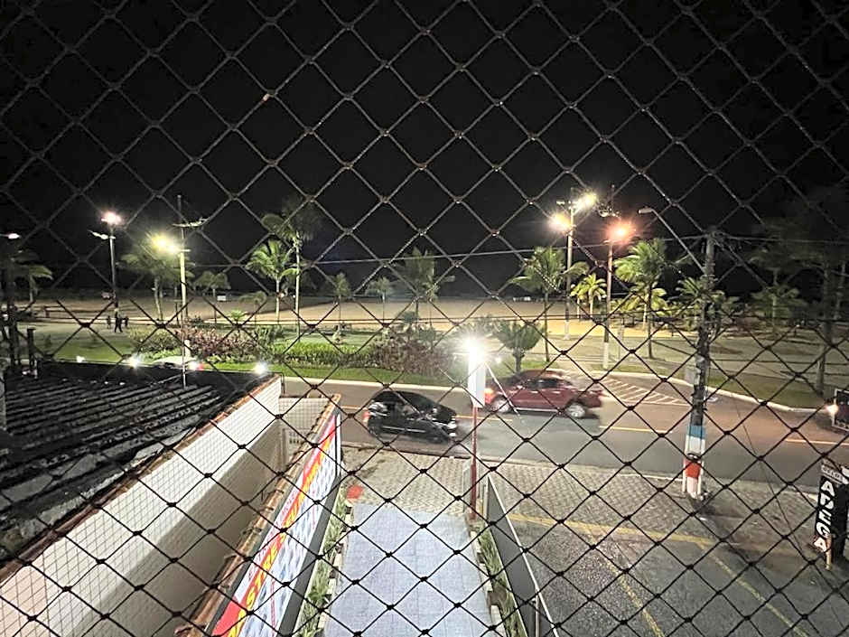 Apartamento Aconchego Frente Mar - Vila Guilhermina Praia Grande SP - Cozinha Completa - Climatizador de Ar - TV a Cabo - Wi-Fi