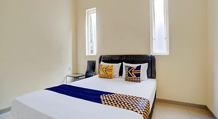 SPOT ON 93210 Griya Kos Kanjeng Mami Syariah