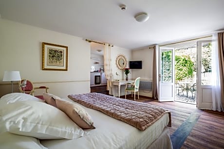 Superior Double or Twin Room (Annex)