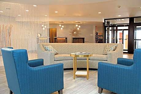 Plaza Hotel Denver Central