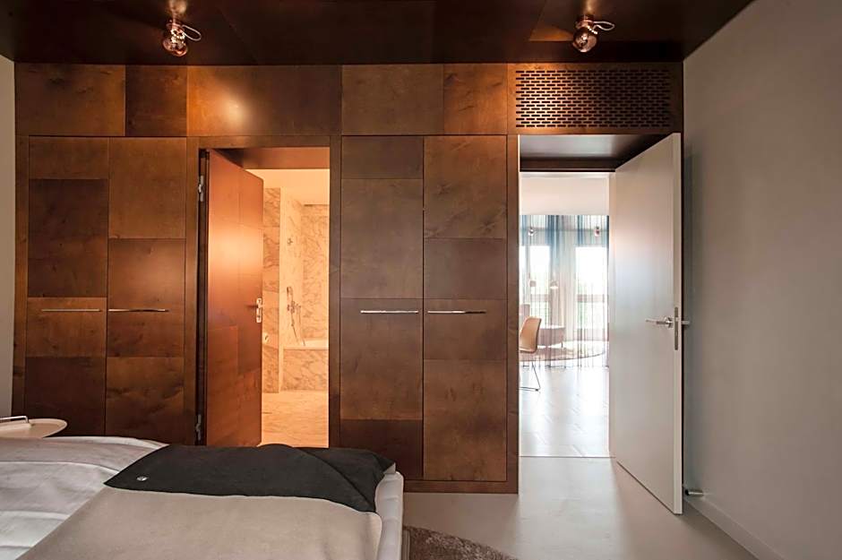 EMA House Hotel Suites