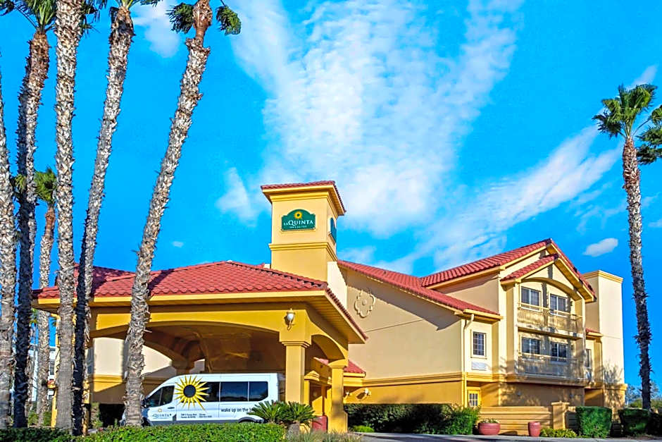 La Quinta Inn & Suites by Wyndham Tucson Airport
