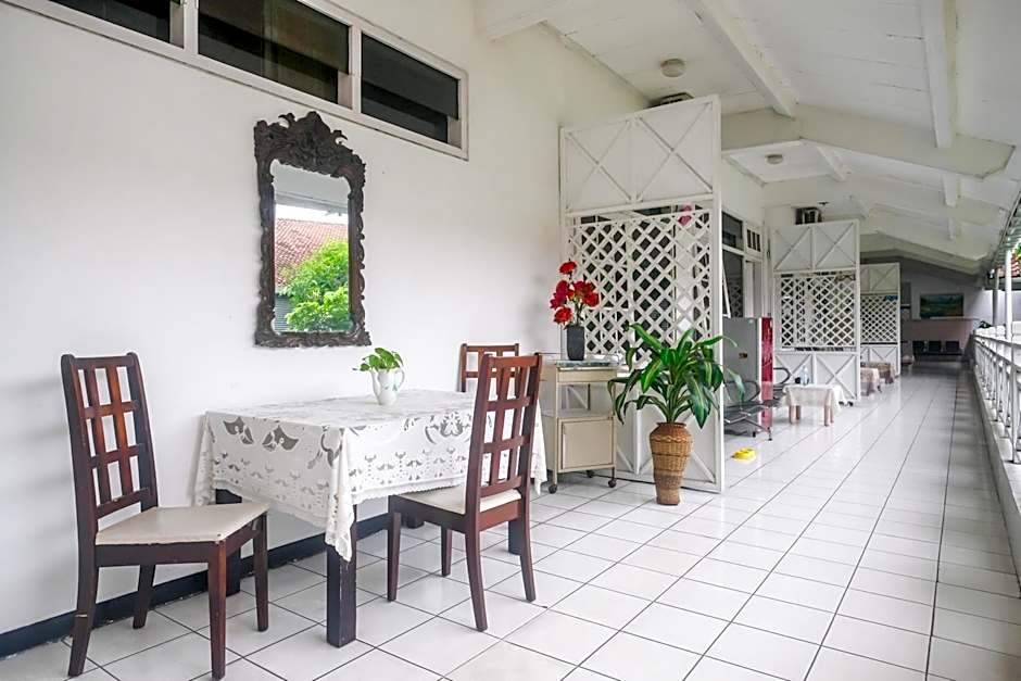 RedDoorz Syariah at Griya Raharja Klaten