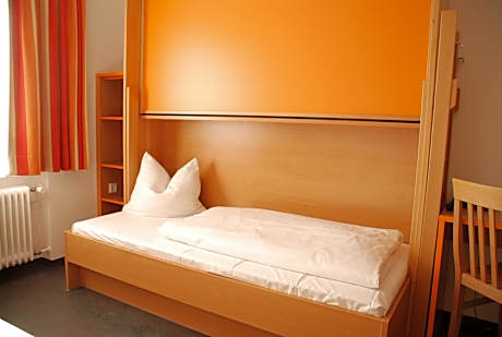 Single Room with Shared Toilet