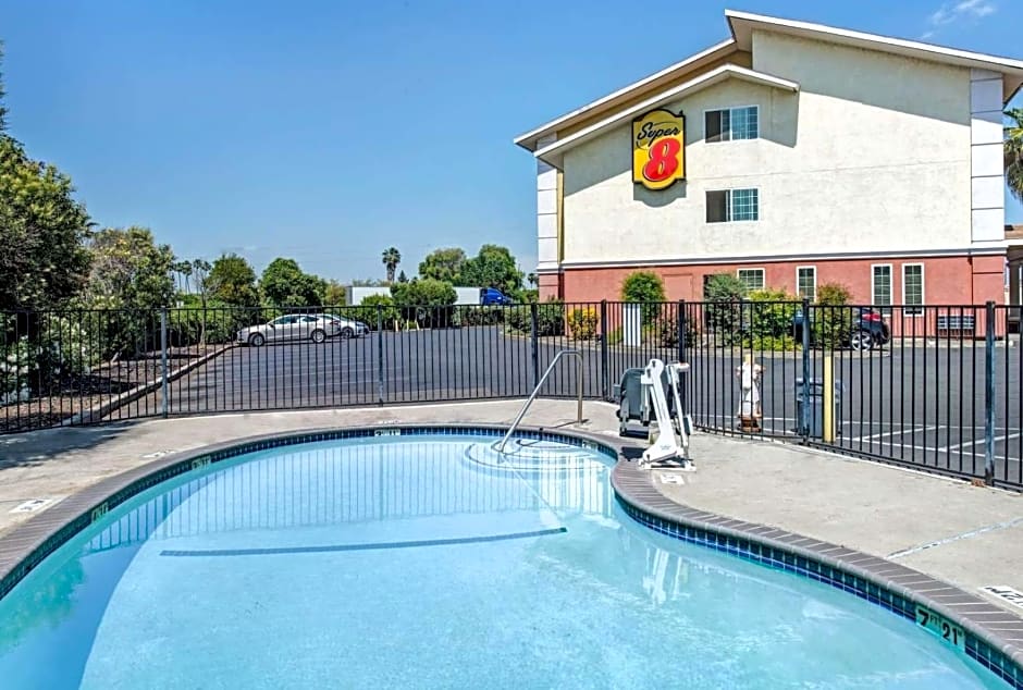 Super 8 by Wyndham Sacramento/Florin Rd