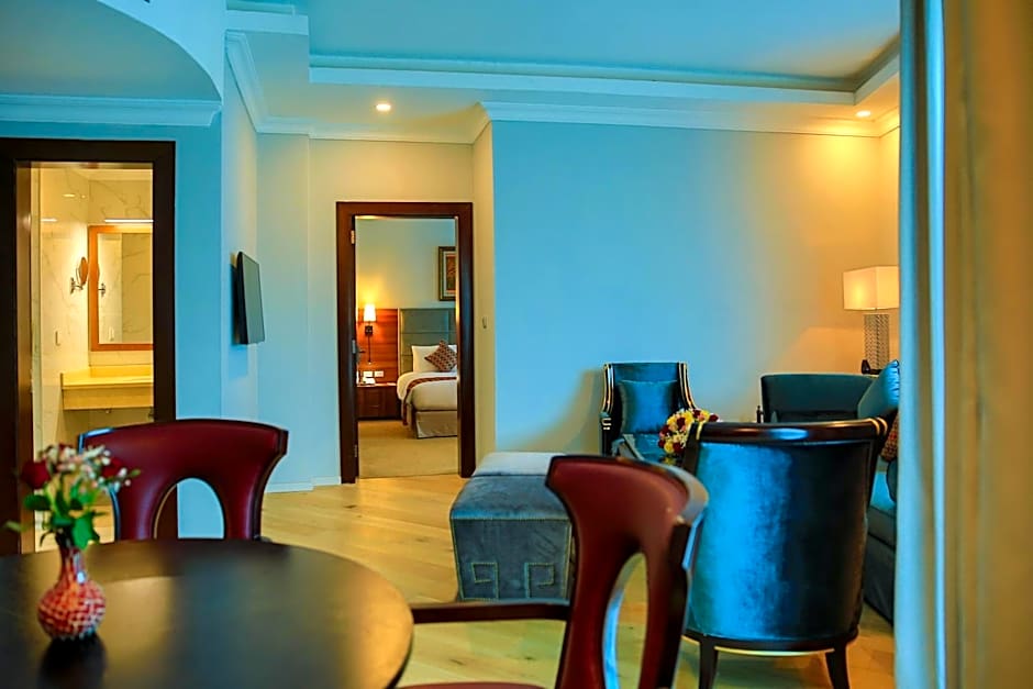 Swiss Inn Nexus Hotel