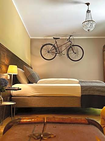 Double or Twin Room with Bathroom