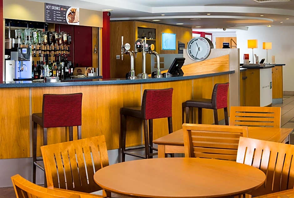 Holiday Inn Express Swansea East By IHG