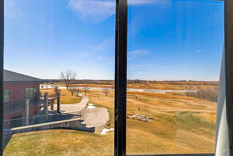 Cobblestone Inn & Suites - Maryville