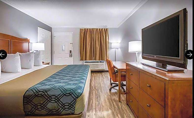 Travelodge by Wyndham Canton-Livonia Area, MI