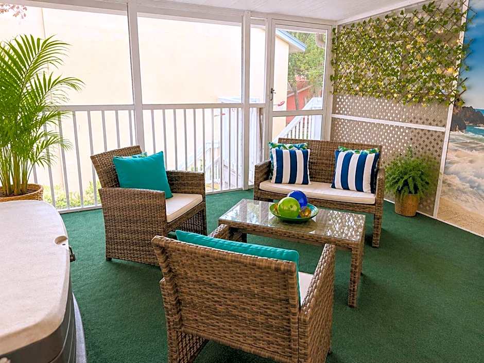 Waterfront Resort Condo w Beach