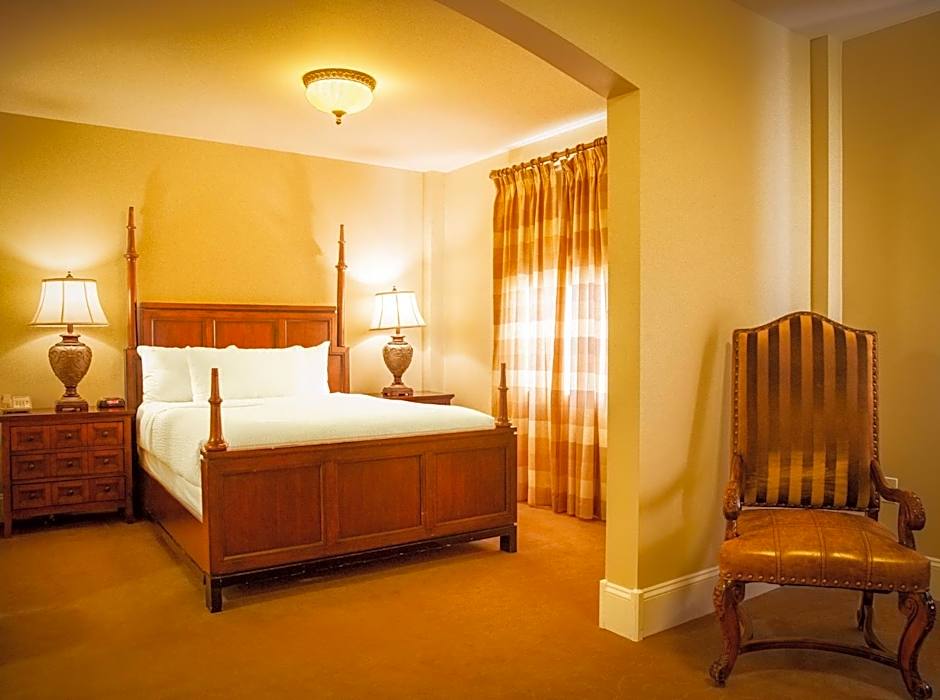 Photo 1 of 4 of Deluxe 1 Queen Bed Suite