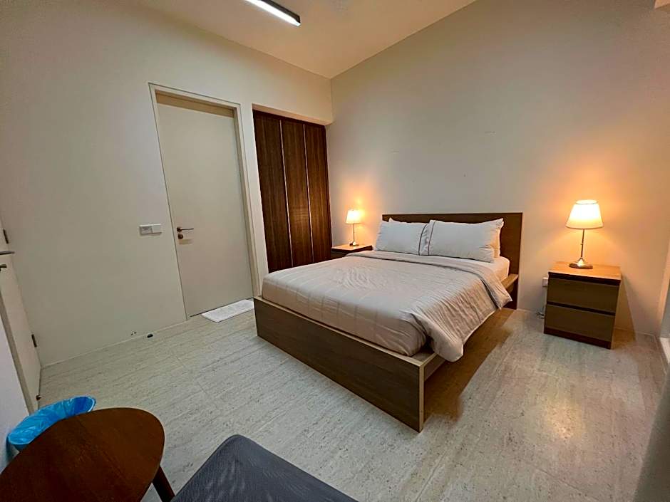 By The Sea Cozy Beachfront Home Side Seaview333A