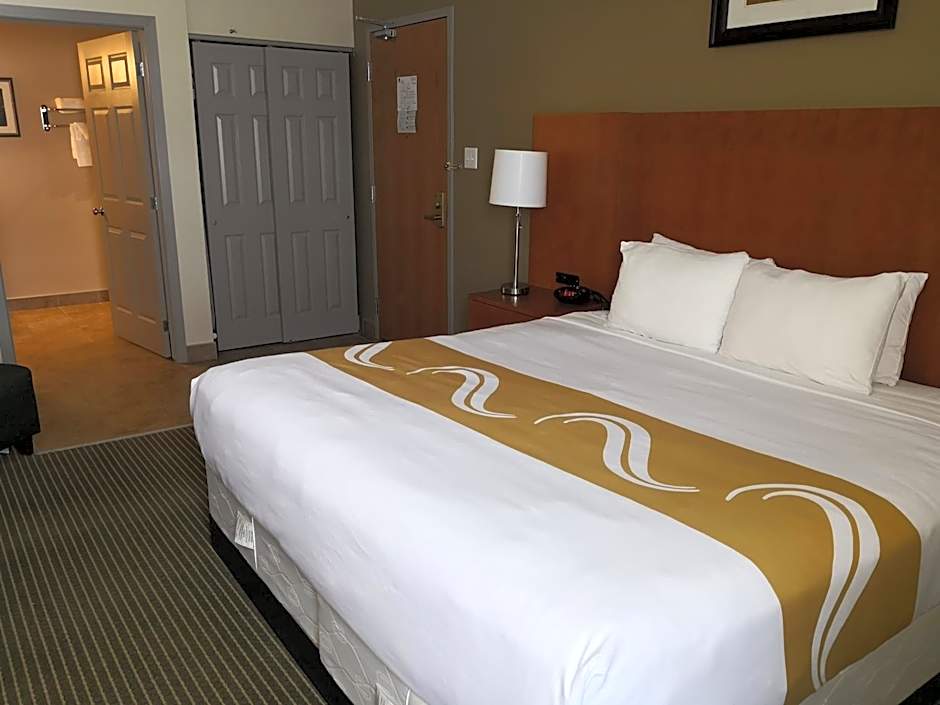 Quality Inn & Suites Hawkesbury