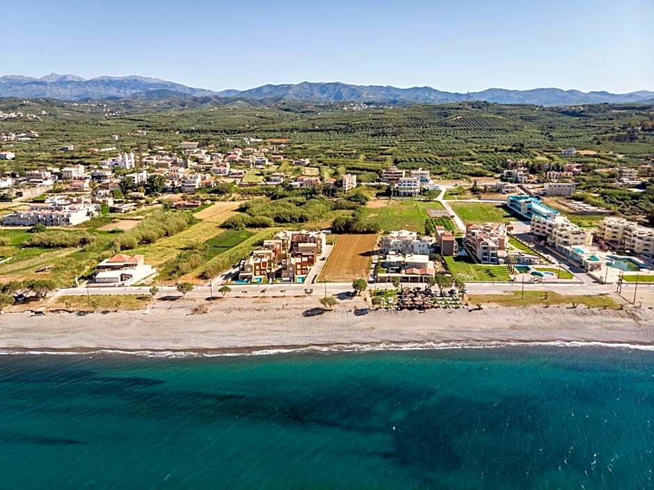 Aegean Breeze Luxury Apartments next to the sea