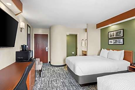Sleep Inn & Suites Bay View Acme - Traverse City