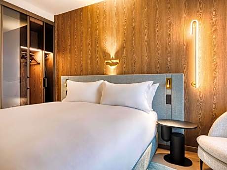 Executive Junior King Suite