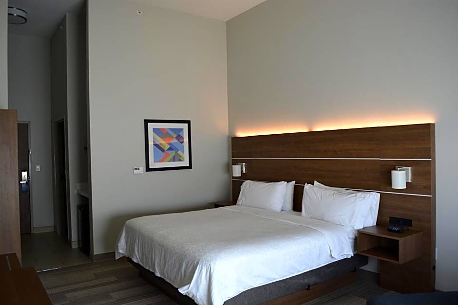 Holiday Inn Express And Suites Liberal By IHG