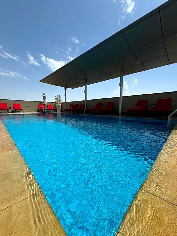 Centro Al Manhal by Rotana