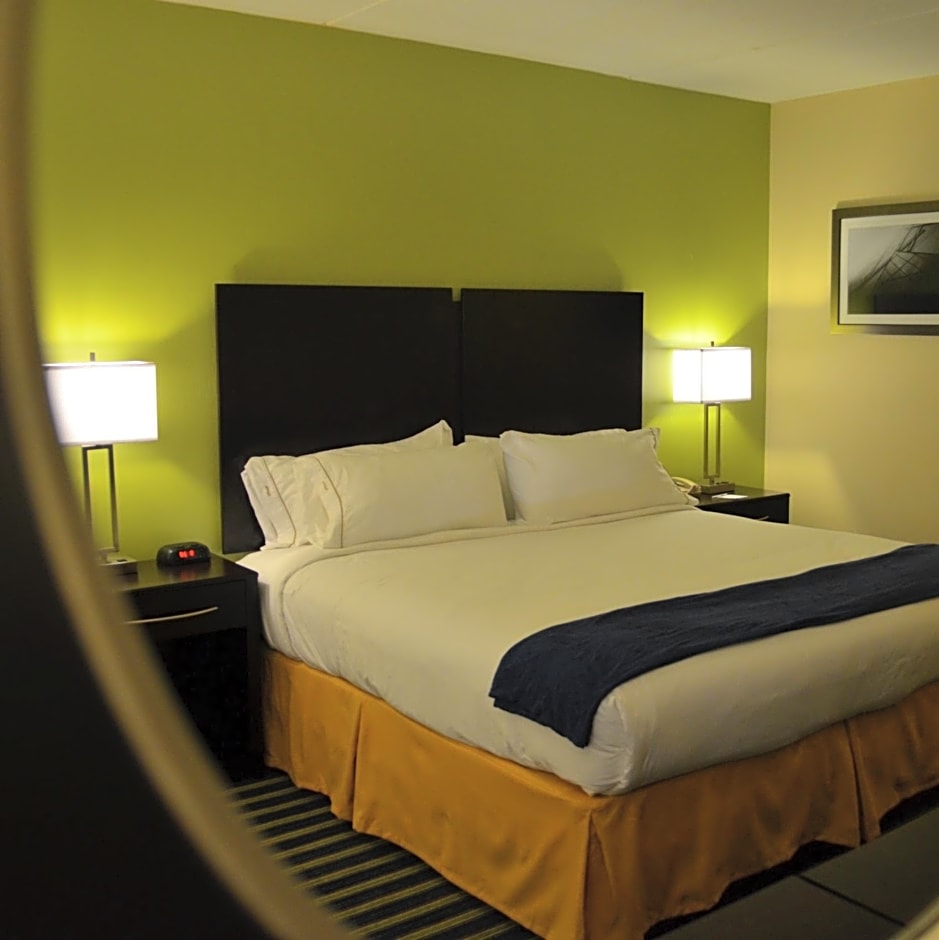 Holiday Inn Express Worcester, an IHG Hotel