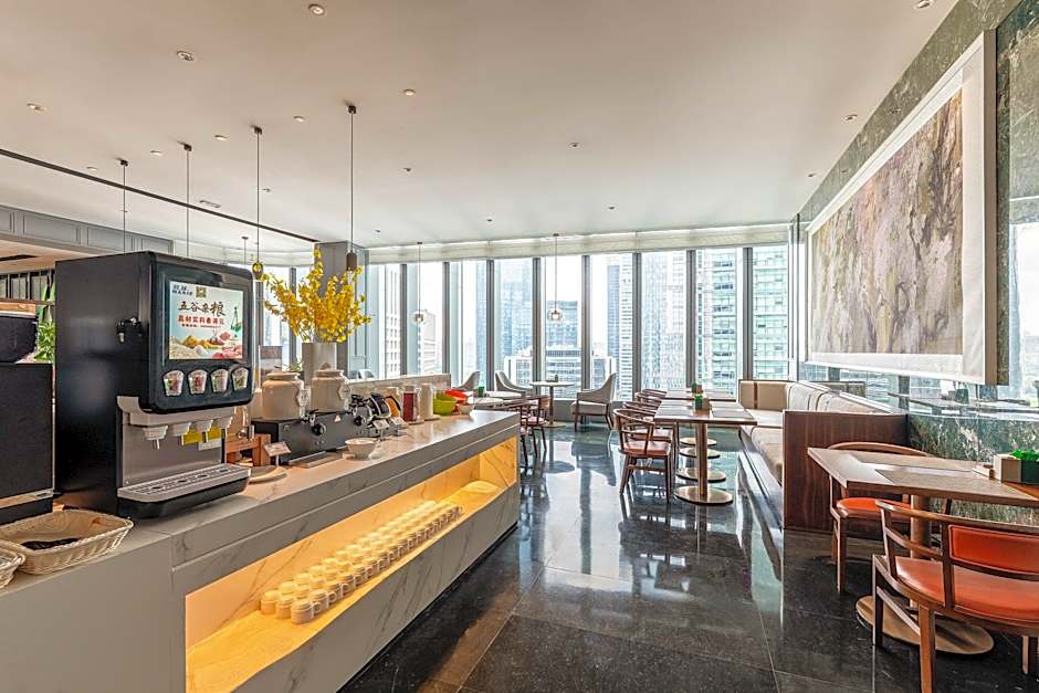 Holiday Inn Guangzhou Zhujiang New Town by IHG