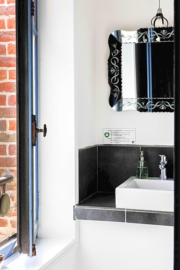 La Femme d'à Côté