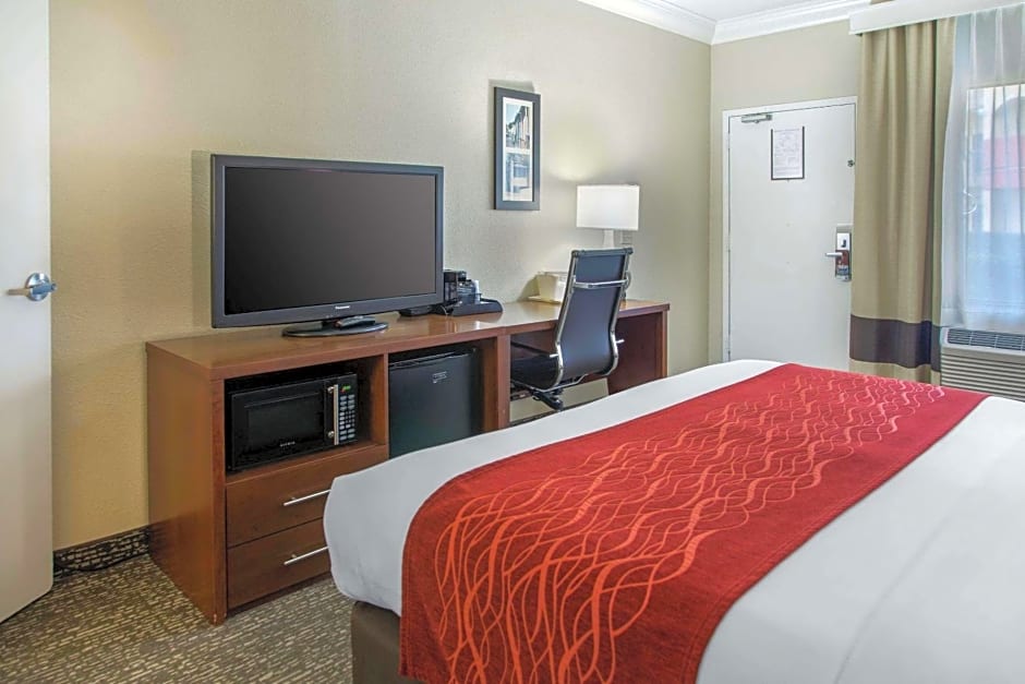Comfort Inn & Suites San Francisco Airport North