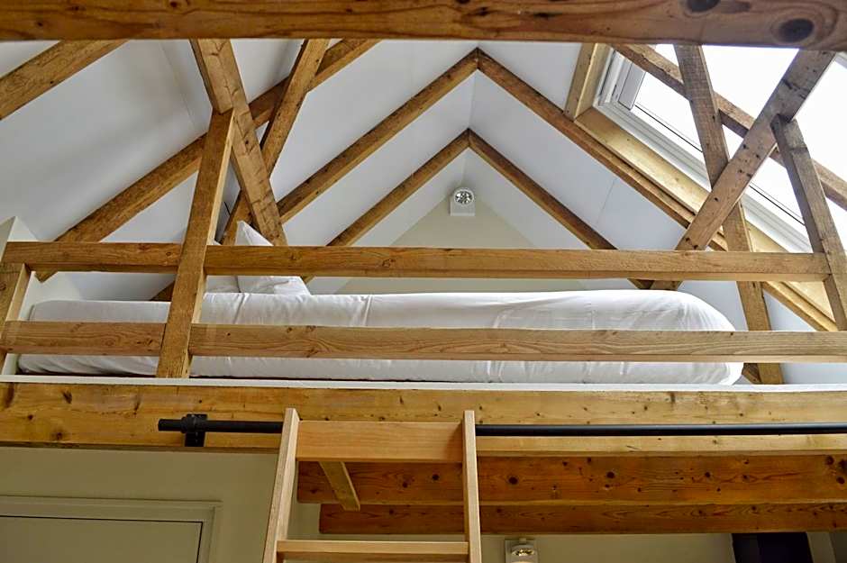 Van Heeckeren Apartments & Suites Buren