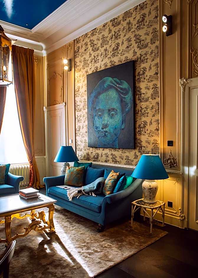 Cabosse, Boutique Palace & Spa