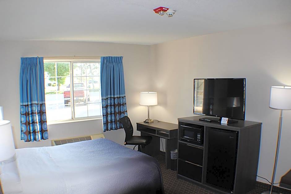 Super 8 by Wyndham Gardner