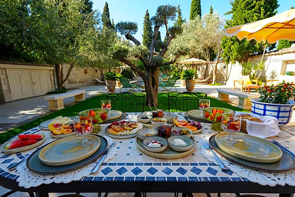 Alaçatı Taş Otel