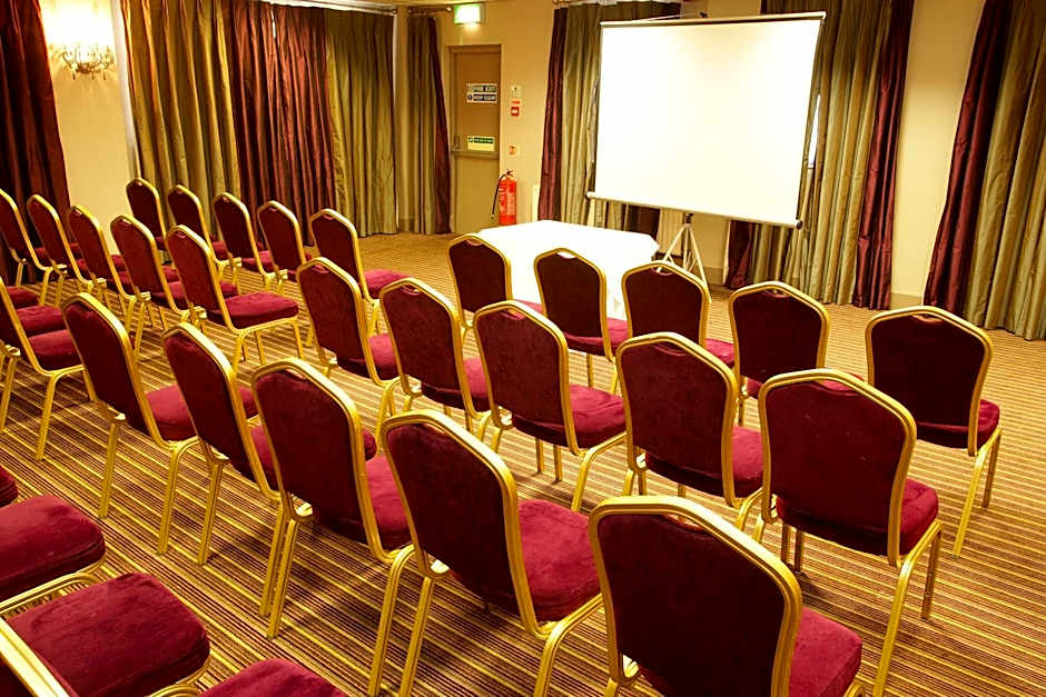 Waterfoot Hotel