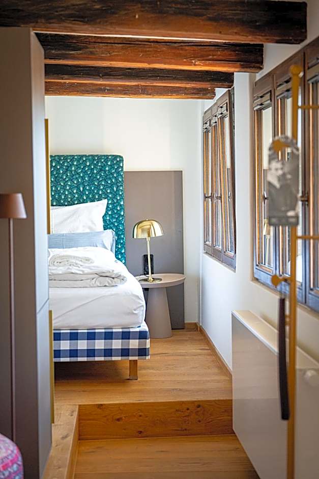 Maxim Suites by Elias Holl