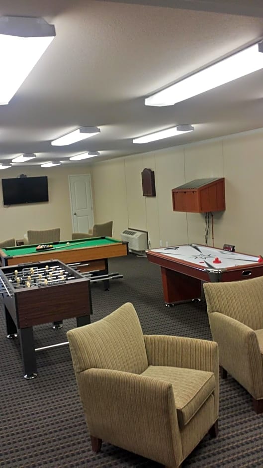 Instalodge Hotel and Suites Karnes City