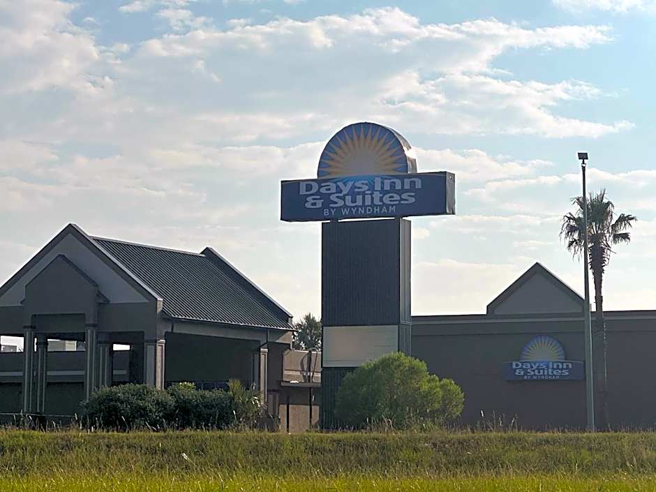 Days Inn & Suites by Wyndham Jennings
