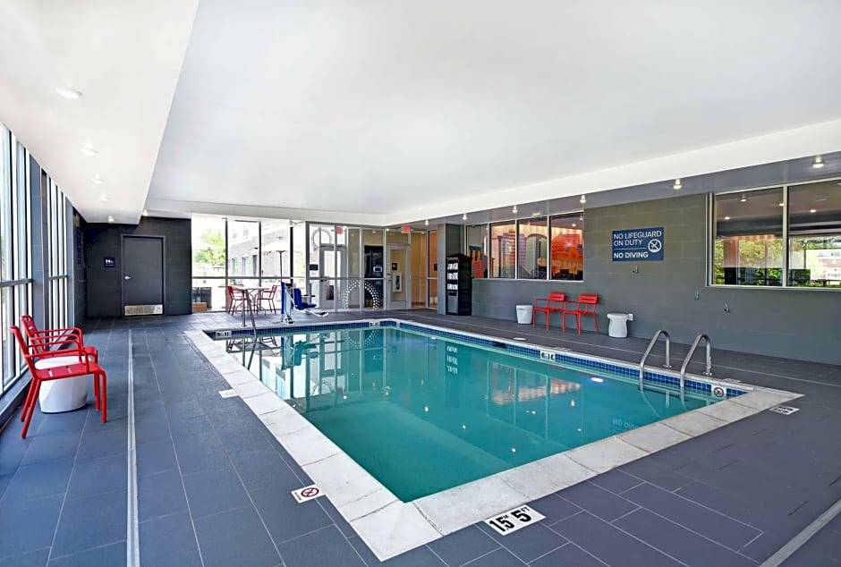 Tru By Hilton Grand Rapids Airport